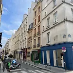 Charming Studio In Heart Of Saint Germain!